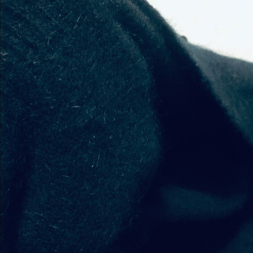 Sweater - Picture 6 of 7